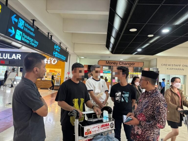 Tiba di Bandara Soekarno-Hatta, 3 Korban TPPO Asal Aceh di Jemput Haji Uma