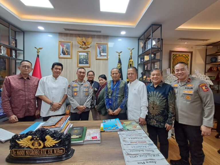 Kapolri Harapkan PWI Segera Bersatu pada Kongres Agustus Mendatang di Jakarta