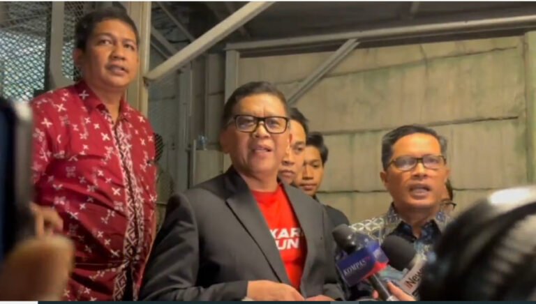 Tom Lembong dan Hasto Akhirnya Bebas Usai Terima Abolisi-Amnesti