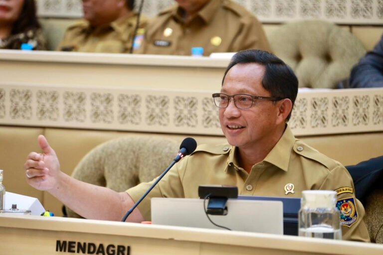 Mendagri Tito Perintahkan Tunjangan Rumah Bagi DPRD Segera Dievaluasi