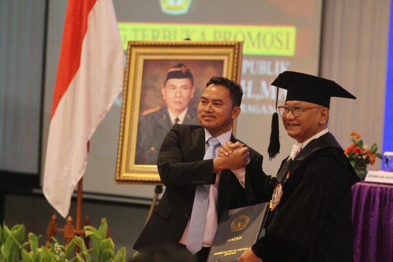*Anak Petani Raih Gelar Doktor dengan Nilai Cumlaude, Ariawan: Semoga Dapat Memberikan Motivasi Kepada Teman-teman Jurnalis Lainnya*