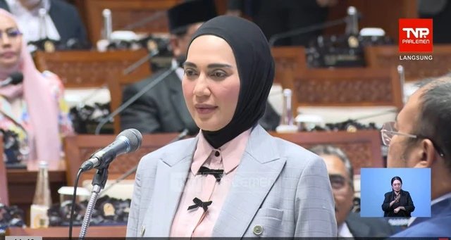 Sari Yulianti Ditetapkan sebagai Wakil Ketua DPR Pengganti Adies Kadir