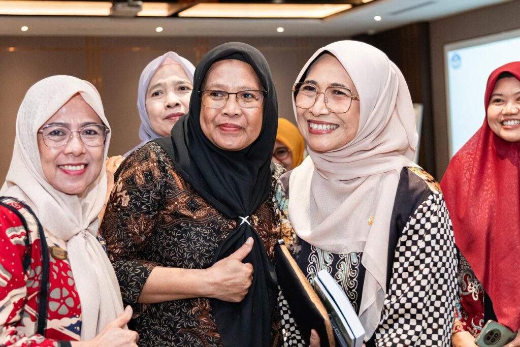 Lindungi Anak dan Pelajar di Ruang Digital, Komisi X DPR Dukung Permen Komdigi No. 9 Tahun 2026