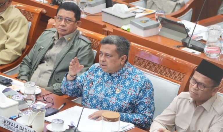 Raker dengan Komisi VIII DPR RI, Kepala BPJPH: Tak Ada Penundaan, Implementasi Wajib Halal Oktober 2026