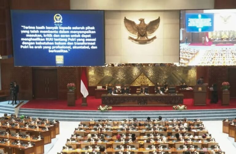 RUU Polri Disahkan Menjadi Undang-Undang, Usia Pensiun Jenderal Polisi 60 Tahun dan Khusus Kapolri Bisa Diperpanjang