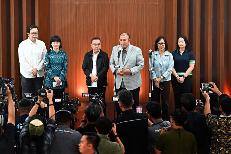 Di DPR, GoTo-Grab Umumkan Tarif Potongan 8% Ojol Berlaku 1 Juli