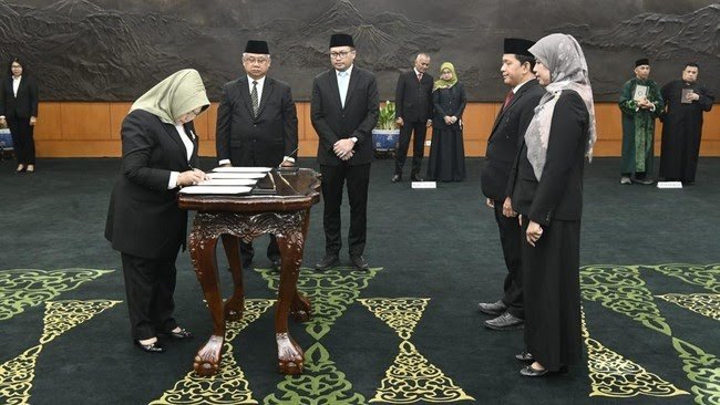 Plt Setjen MPR Lantik 3 Pejabat Tinggi Pratama, Tekankan Kolaborasi Kuat