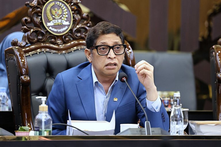 Bob Hasan Tekankan Penguatan Keamanan Data dalam RUU Satu Data Indonesia