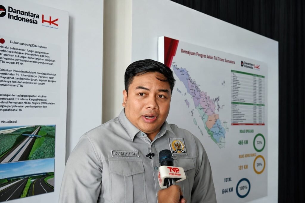 Berdiri di Bekas Rawa, Kawendra Lukistian: Lantai Huntara di Aceh Tamiang Perlu Diperkuat