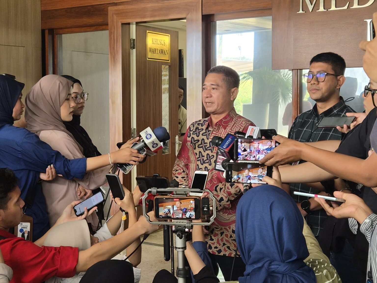 KWP Minta Anggota DPR Deddy Sitorus Minta Maaf Atas Pernyataan Diduga Menghina Profesi Wartawan 1X24 Jam