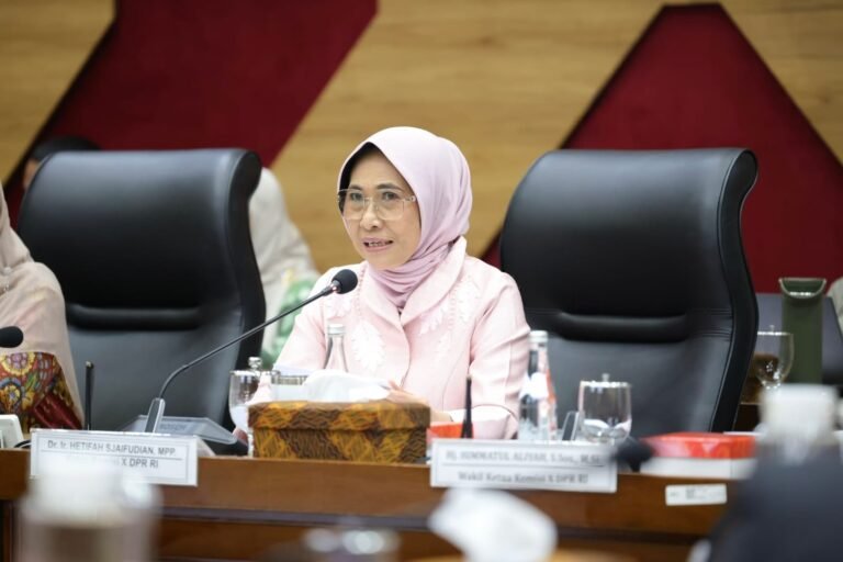 Ketua Komisi X DPR Sambut Putusan MK, Anggaran MBG Harus Dipisahkan dari Dana Pendidikan
