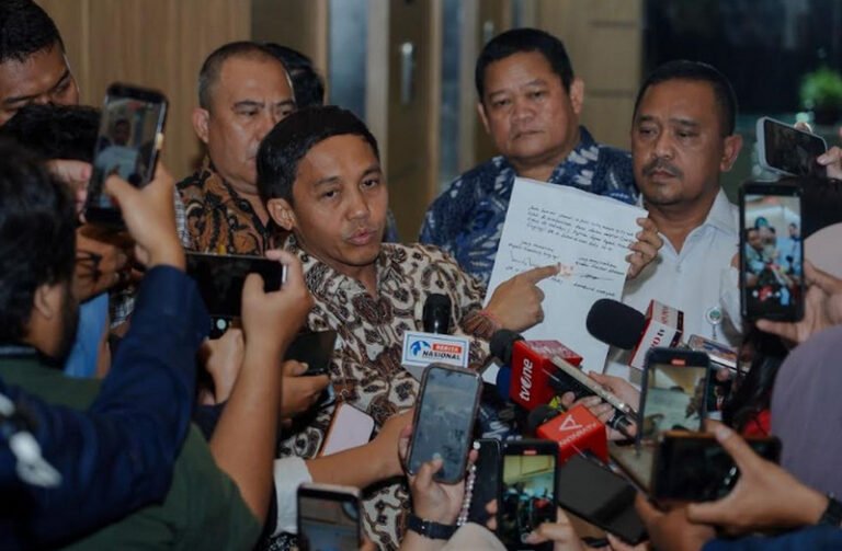 Heboh Pengakuan Menhut Raja Juli Antoni Terima Amplop dari Bupati Kuansing Sebelum OTT KPK