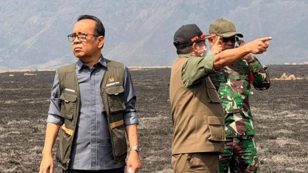 Pratikno Membantah Isu Dirinya Mundur Dari Menko PMK Karena Sakit