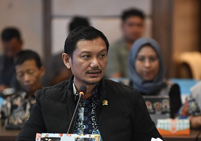 Komisi II DPR Minta Kenaikan Gaji Kepala Daerah Dikaji Matang dan Berbasis Kinerja