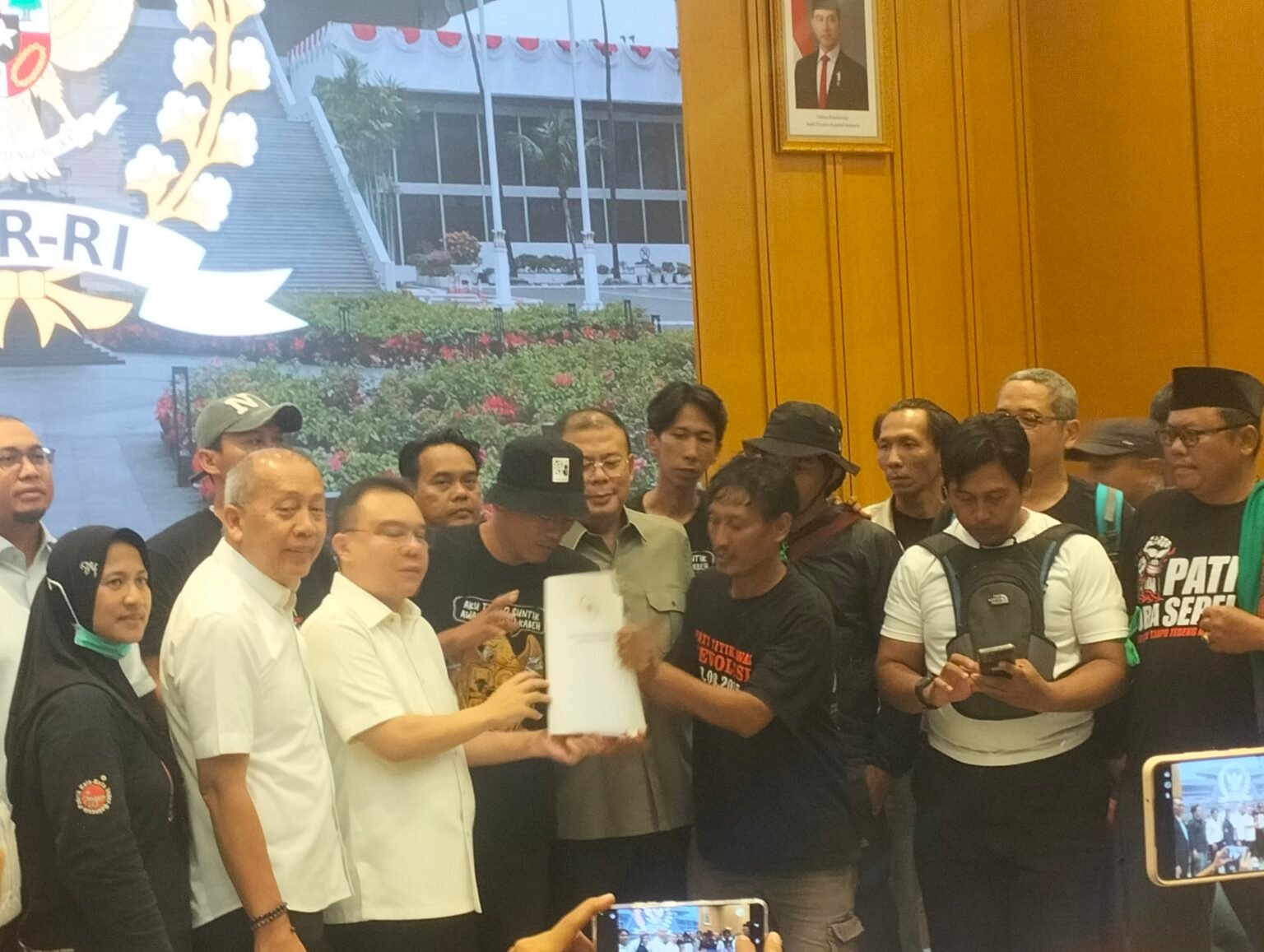 Pimpinan DPR Siap Mundur Jika RUU Perampasan Aset Tidak Disahkan 15 Desember Mendatang