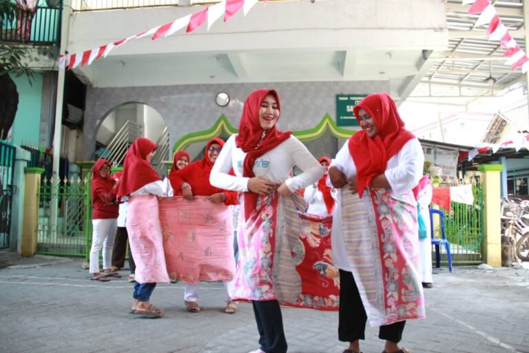 Lia Istifhama Turun Ke Kampung Meriahkan HUT Ke-81 Kemerdekaan RI
