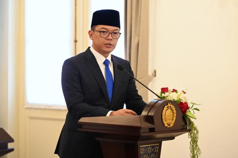 Gerindra Salurkan 1 Milyar Rupiah Membantu Korban Gempa NTT