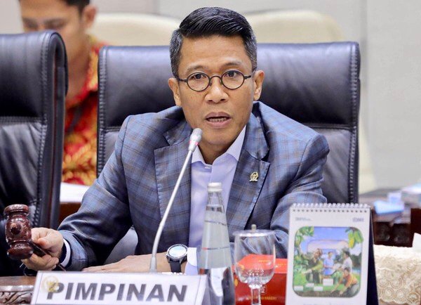 Menkeu Suahasil Diingatkan Target Ekonomi 6% Hingga Harga Minyak Dunia