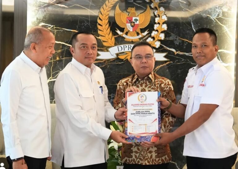 DPR Audiensi dengan Aliansi PPPK Paruh Waktu, Dasco: Kebijakan Kepegawaian Dimulai dari Data yang Benar