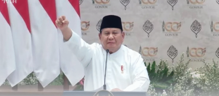 Prabowo Serukan “Free Palestine” Di Acara 100 Tahun PonPes Gontor