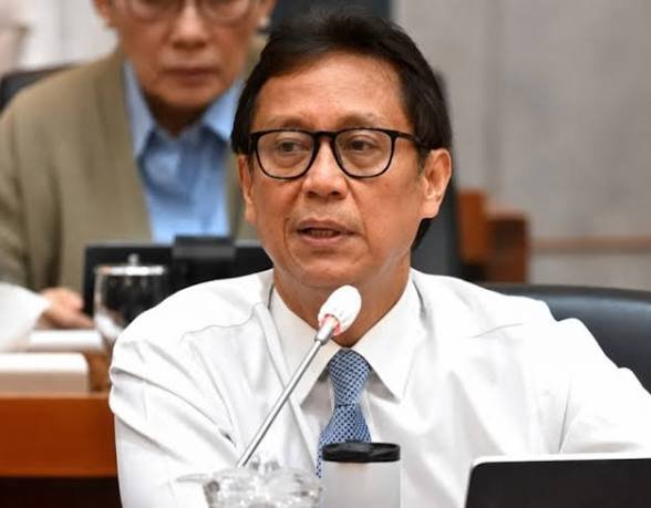 Erupsi GAK, Menkes Minta Masyarakat Kurangi Aktifitas Diluar Rumah Sepekan