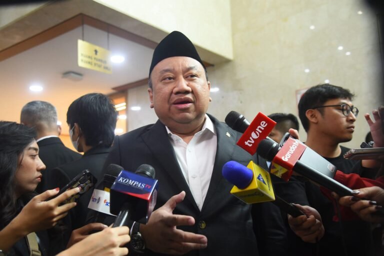 Komisi X DPR Desak Menkeu Cairkan Tunjangan Guru Yang Belum Dibayarkan